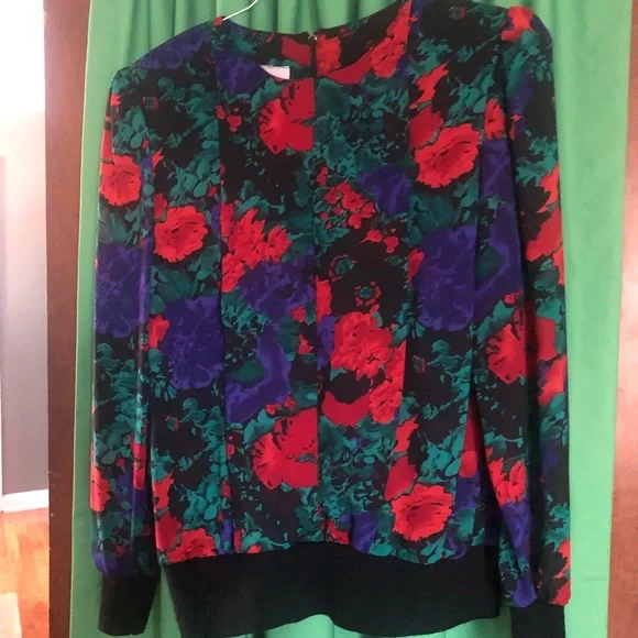 Floral vintage sweatshirt style top - Picture 2 of 8